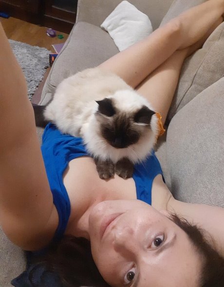 aussielilyfox hot model image