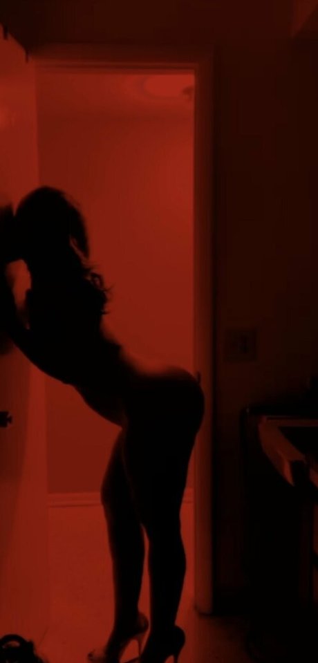 Ishrn free model pictures