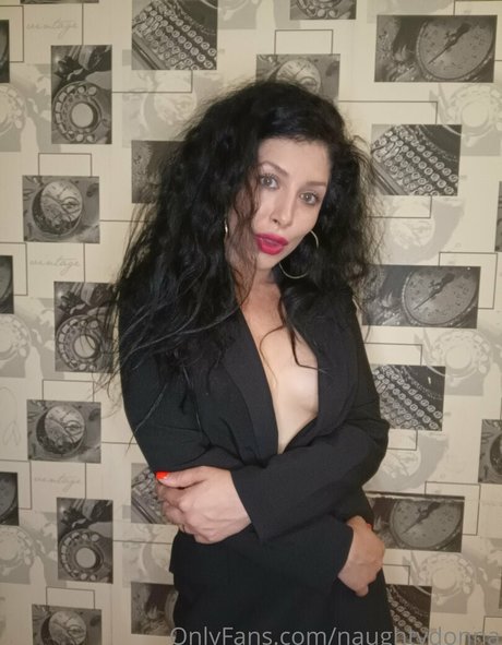 naughtydonna model nude pics