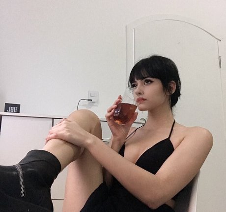 Milkyroth model sex img