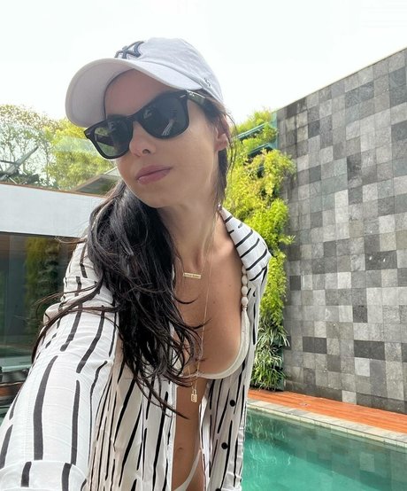 Sthefany Brito nudes model picture