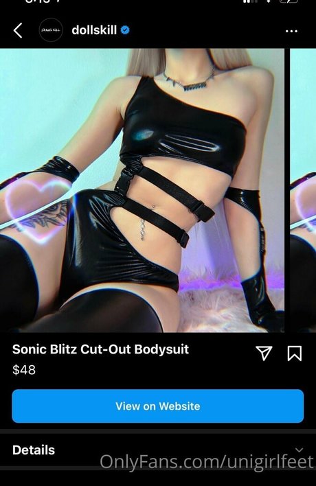 unigirlfeet model sexy photos