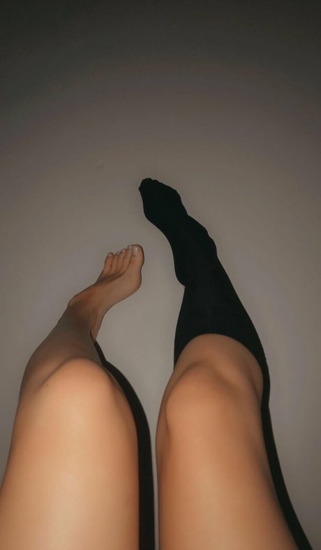 unigirlfeet nice pornstar image