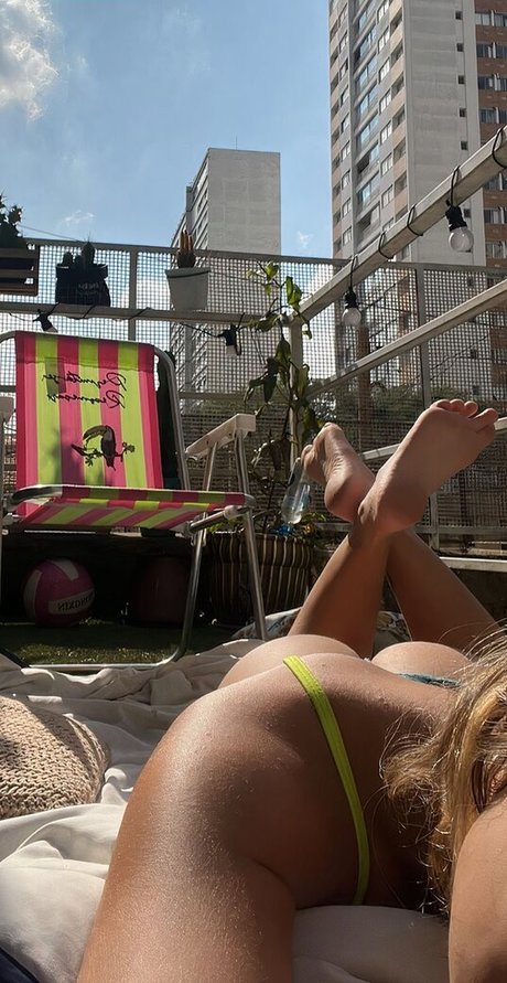 Bruna16 xxx model photo