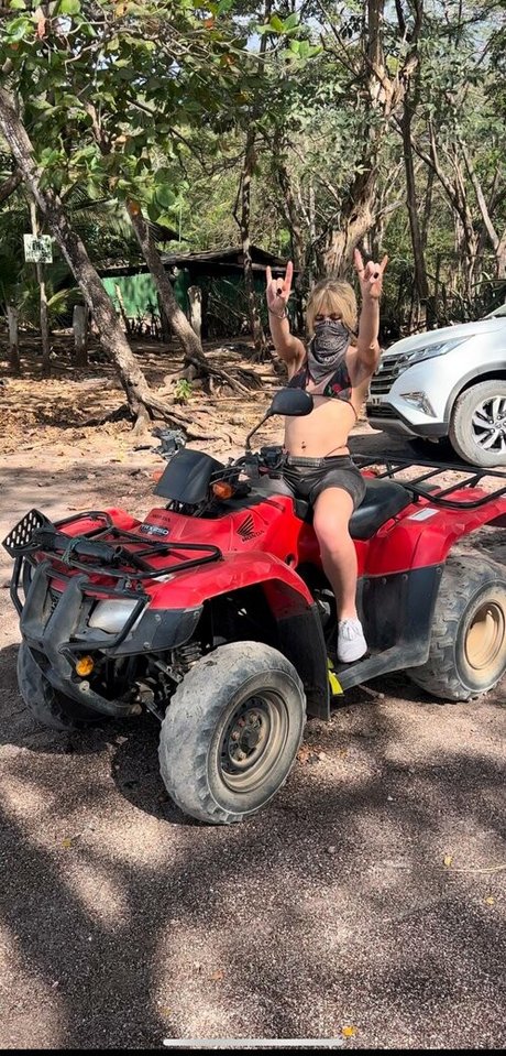 movementswithmolly erotic pornstar pic