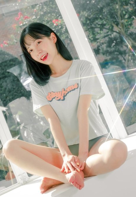 leeesovely star adult photo