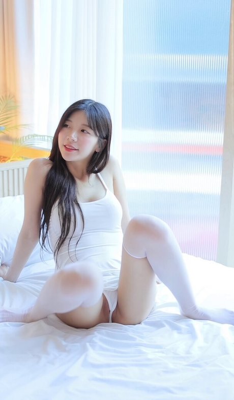 leeesovely free pornstar picture