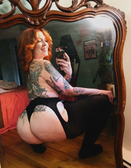 MsBettyWiles sex star galleries