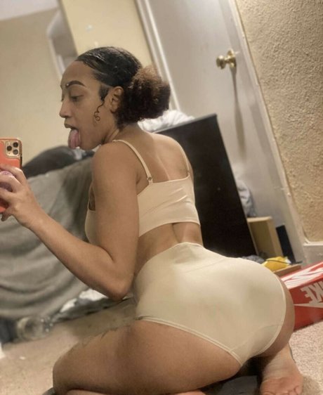 Paris Richards perfect model images