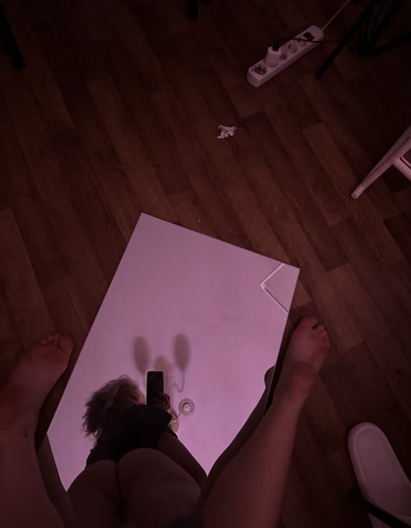 Lenny Bright exclusive actress images