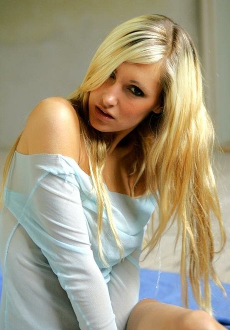 Corinna Daniela Roesch free pornstar pics