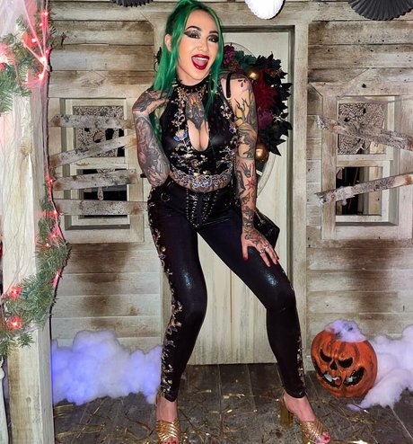 WWE Shotzi thumbnail