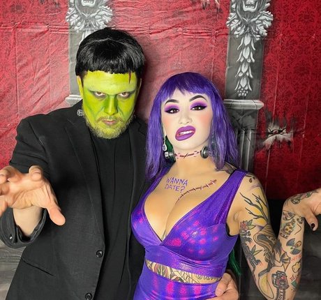 WWE Shotzi adult model pic