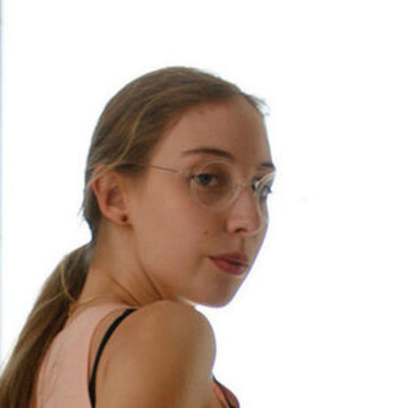 Claudia Lion hot model img