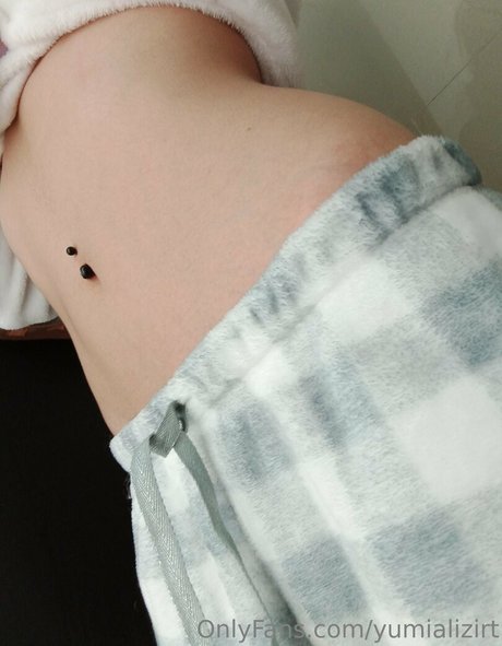 yumializirt pornstar free photo