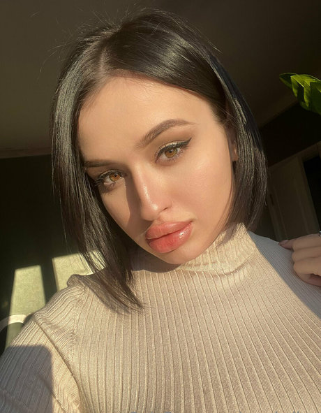 cami diva best model pics