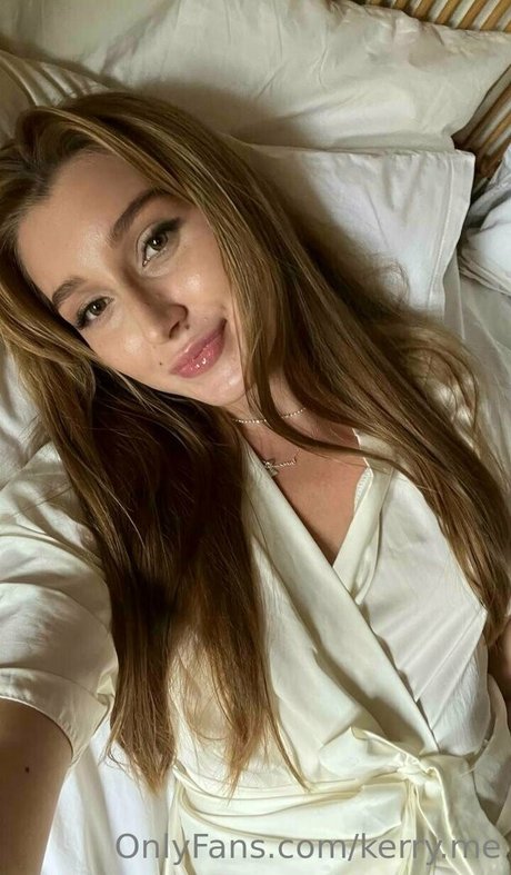 kerry me erotic star picture