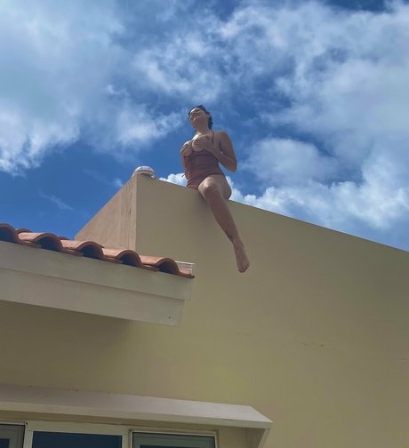 AliRosePB star adult gallery