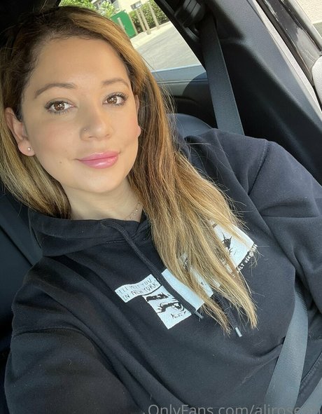 AliRosePB exclusive star pics