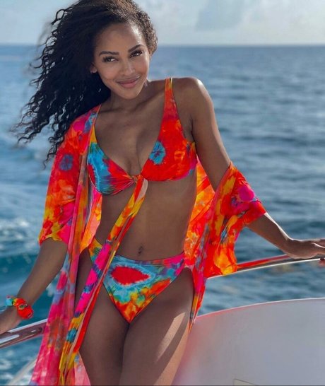 Meagan Good free pornstar gallery