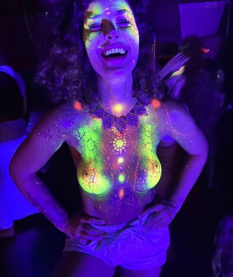 Giovana Fagundes hot pornstar images