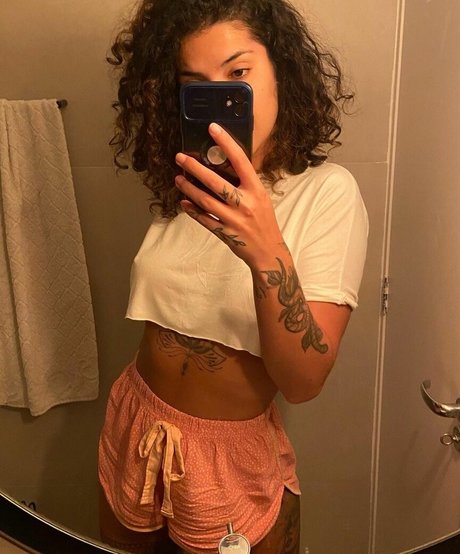 Giovana Fagundes pretty model galleries