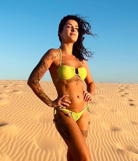 Giovana Fagundes exclusive star img