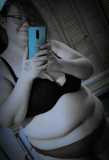 peachycat8 model photo