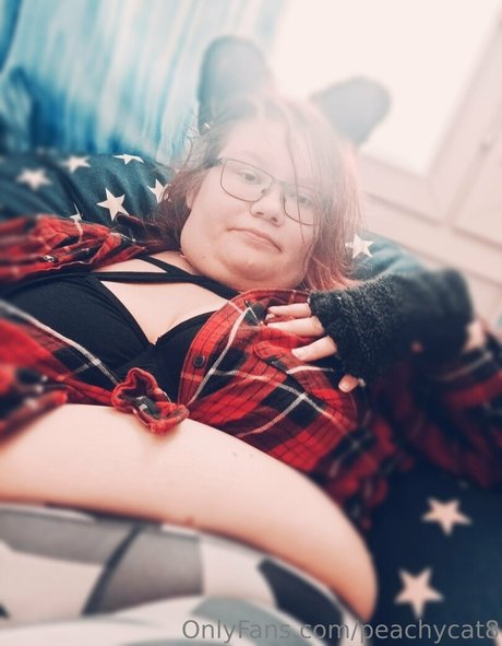 peachycat8 adult actress picture