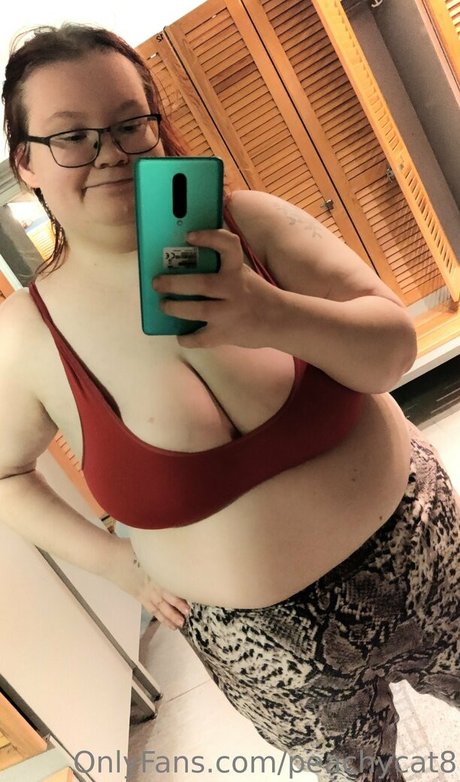 peachycat8 model high quality photos