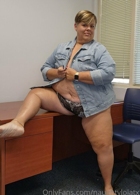 naughtylolatx thumbnail