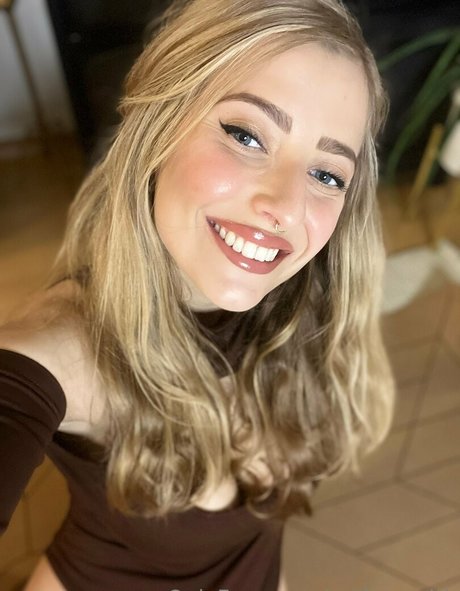 emily smith thumbnail