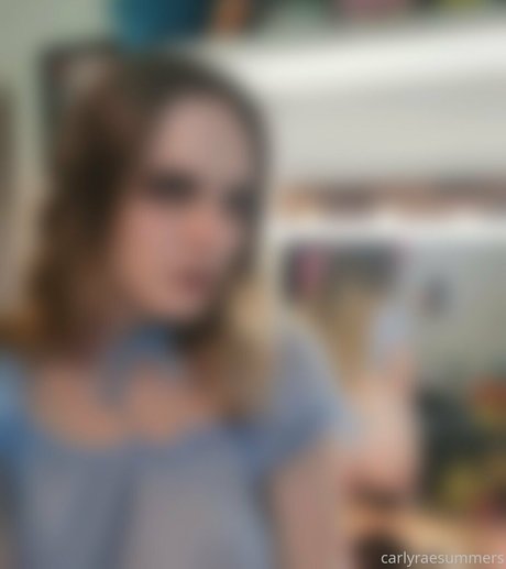 carlyraesummers exclusive star photos