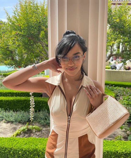 itsqueennovaa pornstar sexy photos