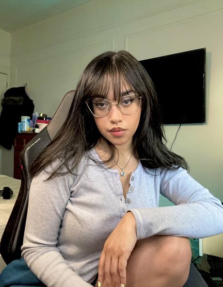 itsqueennovaa high quality actress photo