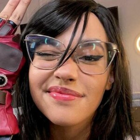 itsqueennovaa porn actress gallery