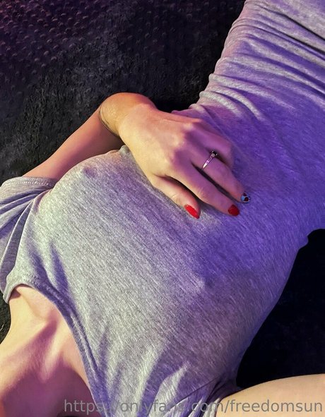 freedomsun naked actress gallery