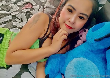 terriallyours model xxx image