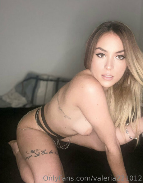 valeria221012 model nice pic