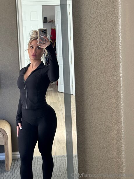 Sophiadeso nude pornstar image