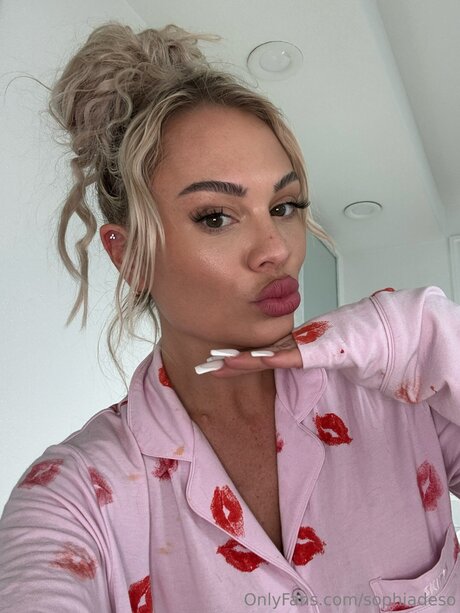 Sophiadeso hot pornstar pic