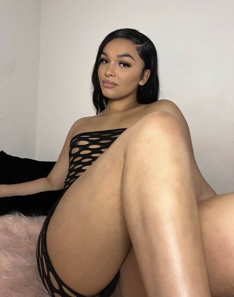 tsyazmin sexy star galleries