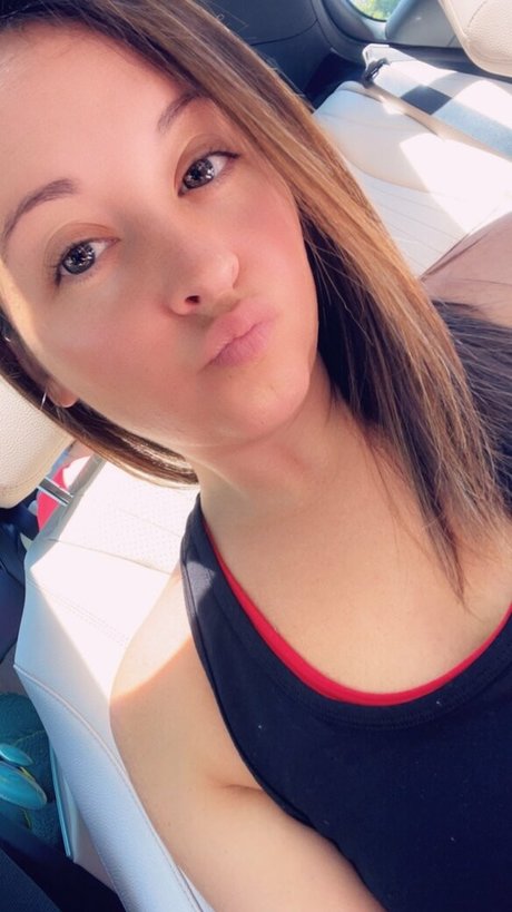 LoadsofLayla pornstar xxx images