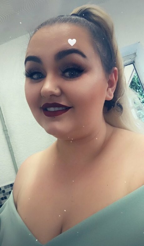 btattooed angel model pretty photos