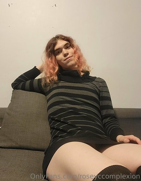 roseyccomplexion erotic pornstar pic