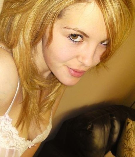 Mynuts Nuts Magazine pornographic model photos