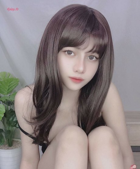 Violet Airis nude pornstar archive