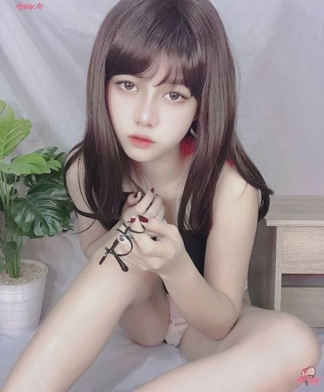 Violet Airis high quality pornstar photos