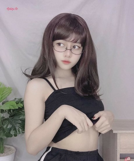 Violet Airis model nudes archive