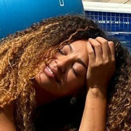 Sheron Menezes model best galleries